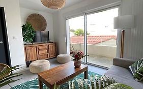 .La Villa Sablaise. Maison Avec Place De Parking Au Coeur Du Quartier Arago